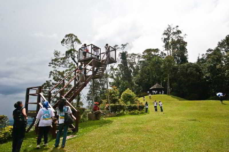 Borneo Highlands Resort Padawan Exterior photo